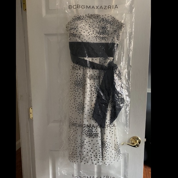 BCBG MAXAZRIA Strapless Black & White dress - Picture 4 of 6